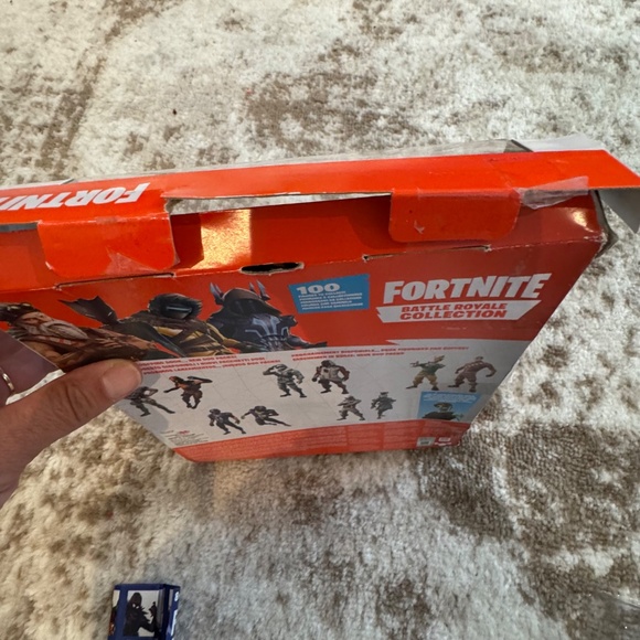 Fortnite BATTLE ROYALE  4 pack figures Ic King Zenith Lynx Sgt. Winter NEW - Picture 6 of 7